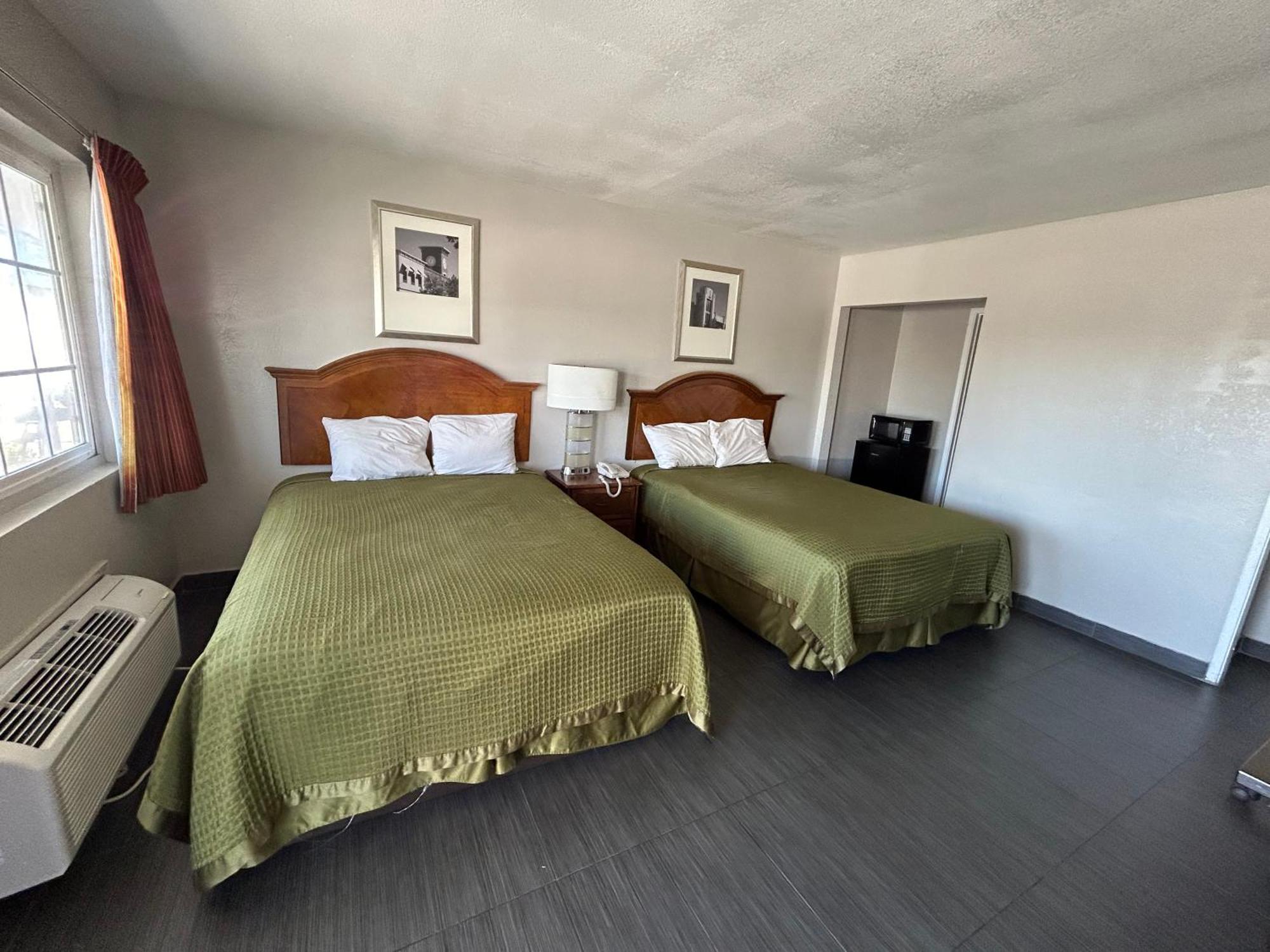Dixon Motel 외부 사진
