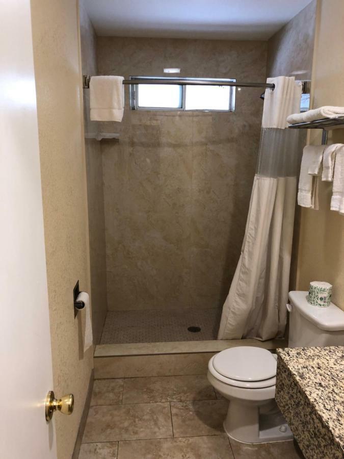 Dixon Motel 외부 사진